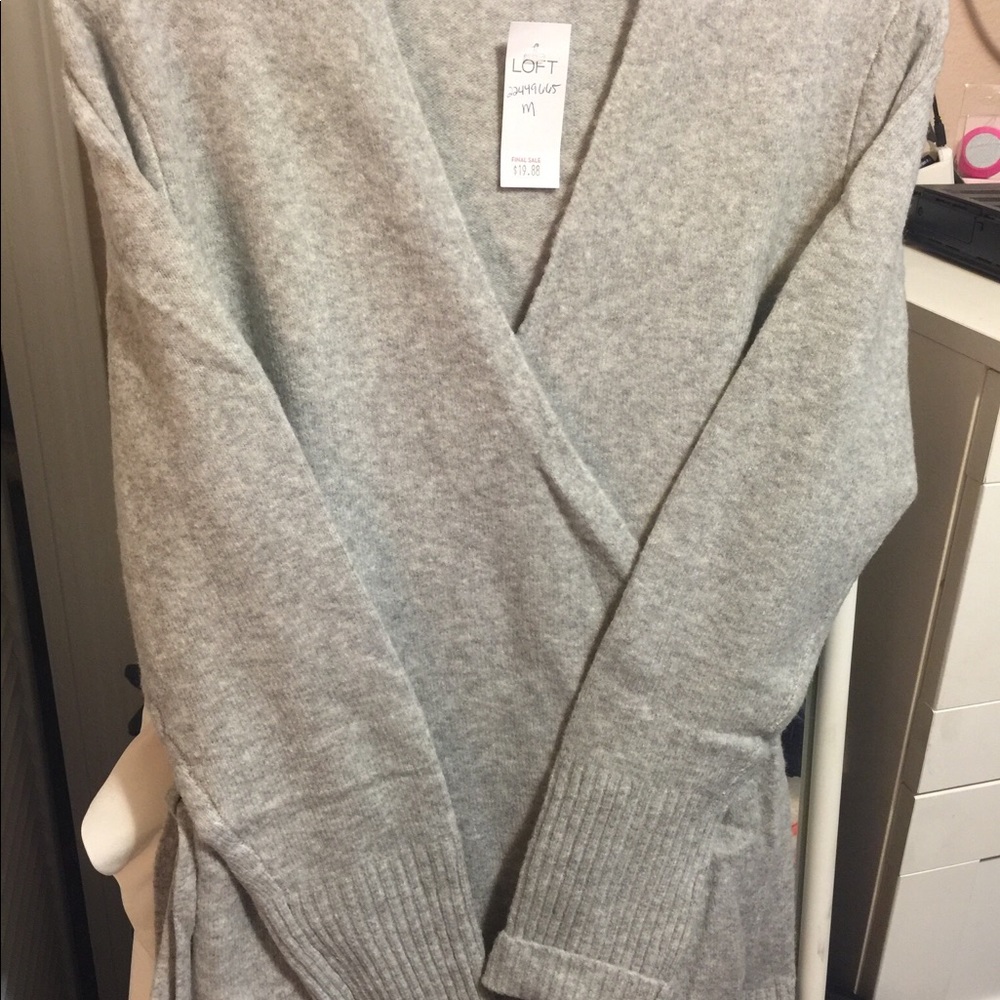 Cardigan sweater